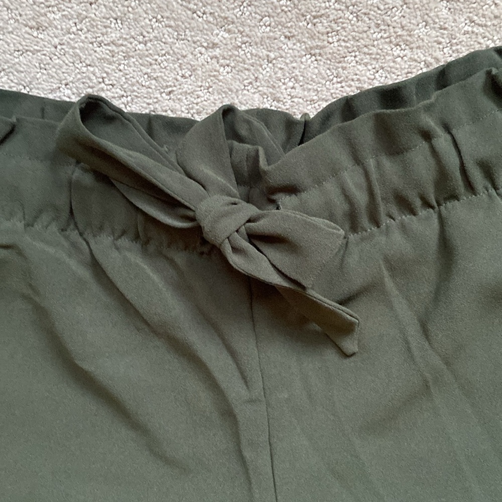 LOFT Olive Green Cropped Drawstring Pants - Picture 2 of 9